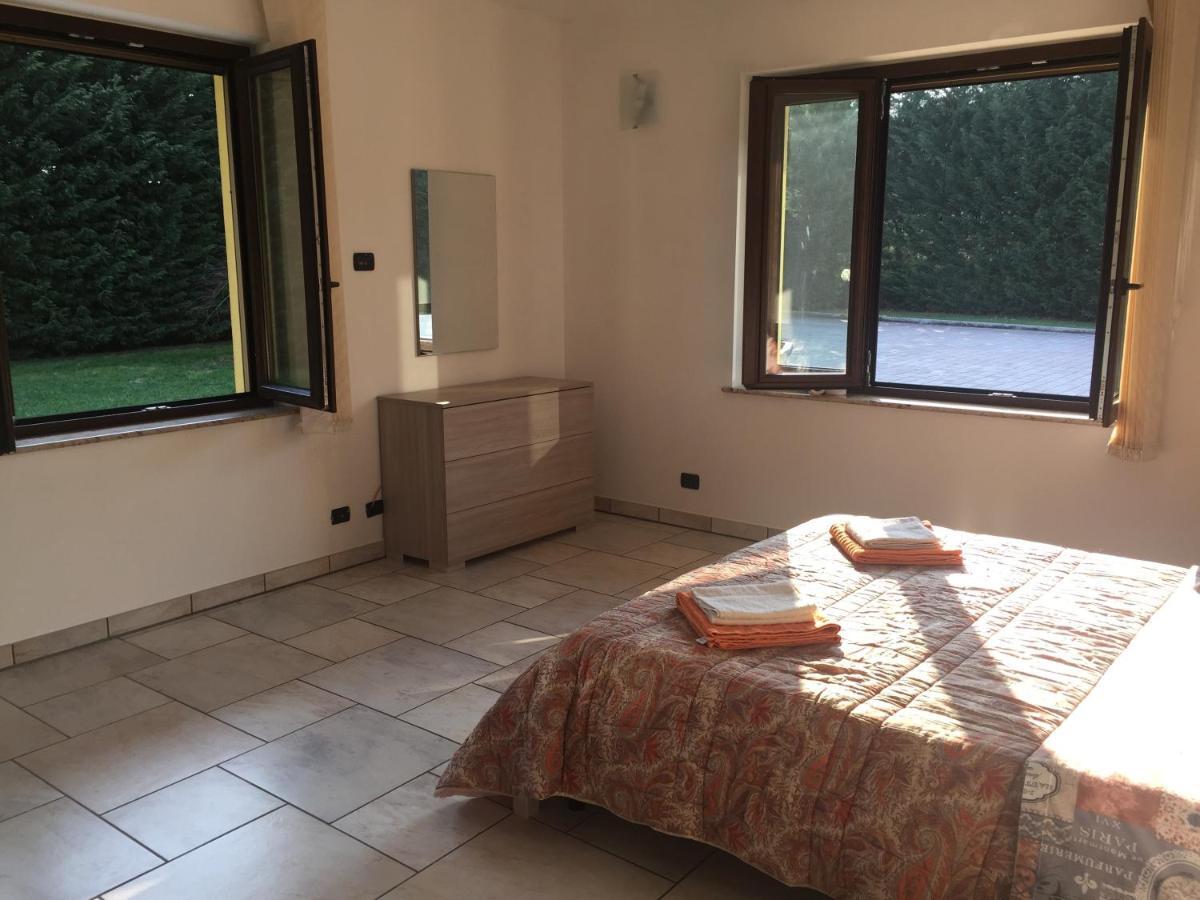 Villa Althea Ronago Exterior foto
